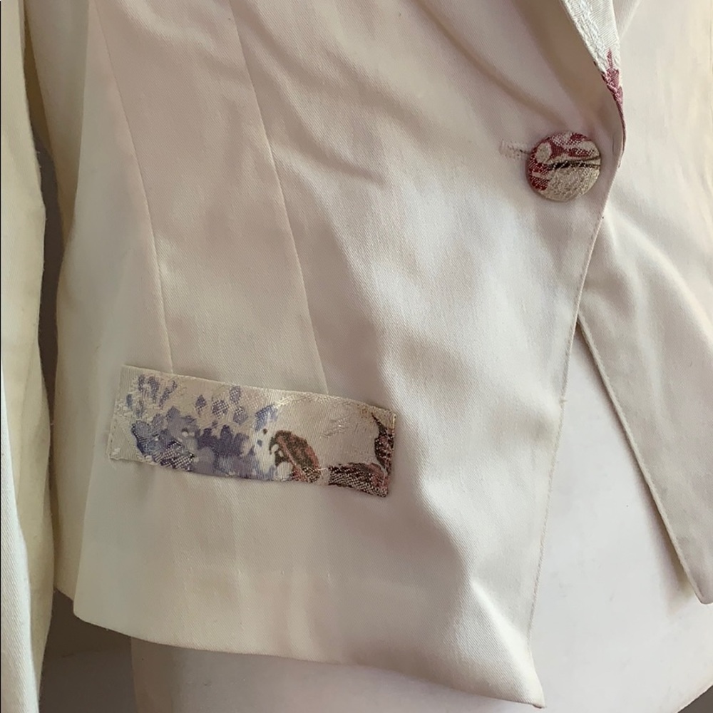 Vintage White Blazer SZ M w Floral Details - Picture 7 of 8